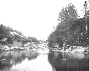 Aan de Ammonoosuc-rivier, Witte Bergen, New Hampshire, VS, ca. 1900