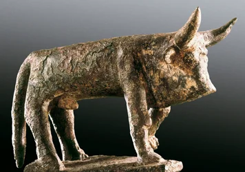 Os, bronzen sculptuur
