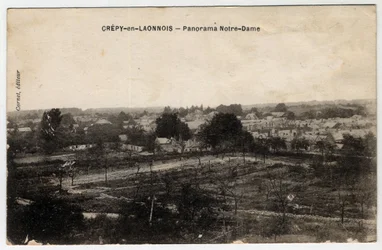 Picardië, Aisne (02), Crepy in Laonnois (Crepy-en-Laonnois): panorama van Notre-Dame - Ansichtkaart eind 19e-begin 20e eeuw