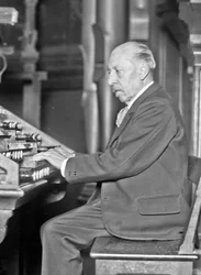 Portret van de organist en componist Charles-Marie Widor 1844-1937, 1927