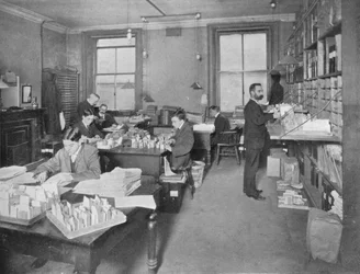 Voorbereidingen voor publicaties, Octrooibureau, Londen, c. 1903