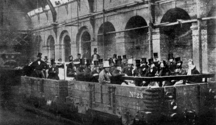 Premier William Gladstone opent de Metropolitan Railway, Londen, 1863 1951