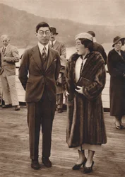 Prins en prinses Chichibu arriveren op de Queen Mary, 12 april 1937