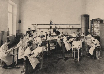 Leerlingen van het Smolny Instituut voor Adellijke Meisjes tijdens een schilderles, 1889