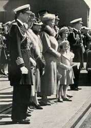 Koningin Mary vertrekt om Canada te bezoeken, 1939, 1951