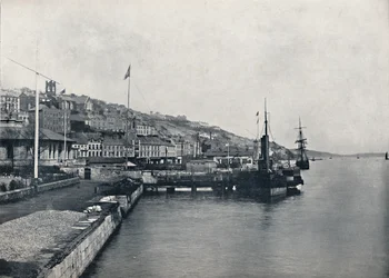 Queenstown - Uitzicht Langs de Kust, 1895