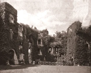 Kasteel Raglan, Monmouthshire, Wales, 1894