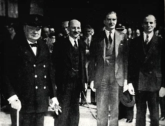 Terugkeer naar Londen vanuit Amerika, 27 juni 1942, 1945