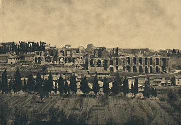 Roma - Grote overblijfselen van de onderbouw van het paleis van Septimius Severus