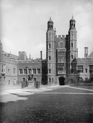 Schoolplein en Luptons Toren, 1926
