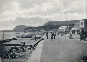 Sidmouth - De Promenade en Strand, 1895