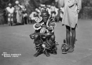 Slangenbezweerder, Sierra Leone, 20e eeuw