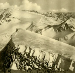 Besneeuwde bergen, Bad Hofgastein, Oostenrijk, ca. 1935