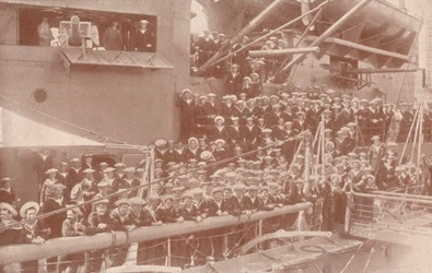 Enkele bemanningsleden van HMAS Australia