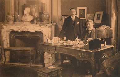 Personeel van de Cubaanse ambassade in Brussel, België, 1927