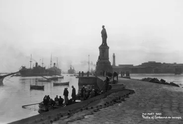 Standbeeld van Ferdinand de Lesseps, Port Said, Egypte, ca. 1920-1930