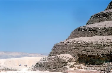 Trappiramide van koning Djoser Zozer, Saqqara, Egypte, 3e dynastie