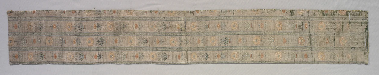 Omranding voor Turks zijden kussenhoes, begin 1600s