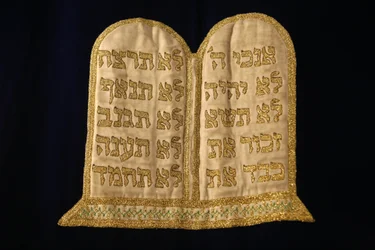 Tafelen van de wet borduurwerk in Stadttempel synagoge, Wenen, Oostenrijk