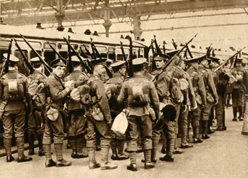 Territorials van zomerkamp - Terriërs die instappen bij Waterloo, 1914-1918, 1933