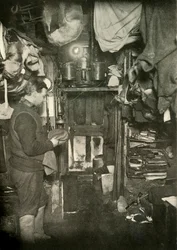 De Acetyleen Gasfabriek, Boven de Deur