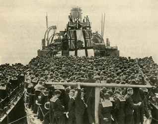 De Aartsbisschop van York bezoekt Britse matrozen van de Koninklijke Marine, Eerste Wereldoorlog, 1914, ca. 1920