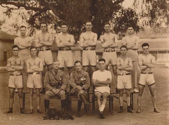 Het Bataljon Boksteam van het Eerste Bataljon, The Queens Own Royal West Kent Regiment. Poona