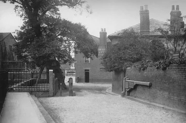De Dijk, Wandsworth, met de Pound, ca. 1895, 1912