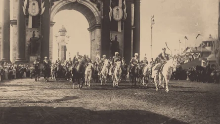 De ceremoniële intocht van Nicolaas II in Moskou op 9 mei 1896
