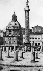 De kerk van de Allerheiligste Naam van Maria op het Trajanus Forum, Rome, Italië, ca. 1930s