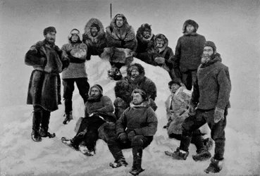De bemanning van de Fram na hun tweede winter. Rond 24 februari, 1895, 1895-1897