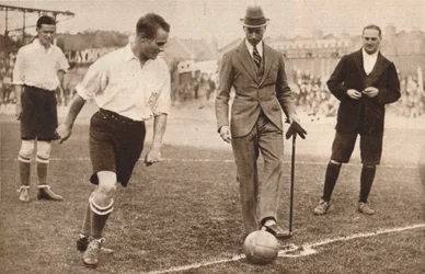 De hertog van York, liefdadigheidsvoetbalwedstrijd, Tottenham Hotspurs en Corinthians, ca. 1921