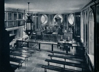 Het Hooggerechtshof in het Capitool van Williamsburg, ca. 1938