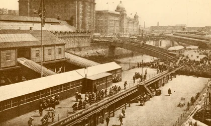De grote drijvende aanlegsteiger in Liverpool, ca. 1930