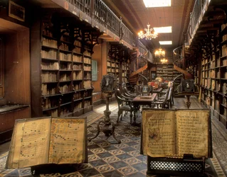De bibliotheek van het klooster van Sint Franciscus, Lima, Peru, 20e eeuw