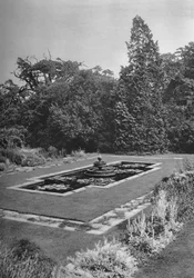 Het leliebekken, The White Lodge, Richmond, 1926