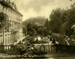Het Mirabell Paleis en tuinen, Salzburg, Oostenrijk, ca. 1935