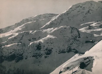 De Reinunga Tunnel op de Bergen Spoorweg, 1914