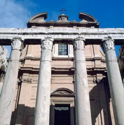 De Tempel van Antoninus en Faustina, Rome