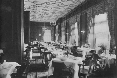 De Tudor Eetkamer, Melbourne Hotel, St. Louis, Missouri, 1924