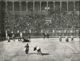 Het interieur van de stierenarena, Madrid, Spanje, 1895