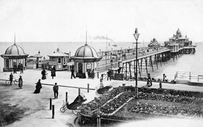 De pier in Eastbourne, East Sussex, ca. 1900s-1920s
