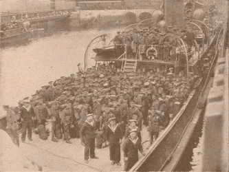Troepen aan boord van een Kanaaltransport, ca. 1915