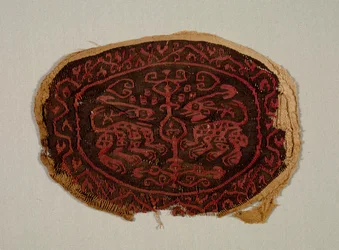 Twee Tegenovergestelde Dieren van een Tuniek, 700s-800s