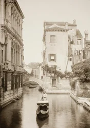 Zonder titel II 8, ca. 1890. [Gondel op kanaal, Venetië]