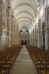 Vezelay basiliek schip, Vezelay, Frankrijk