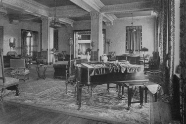 Zicht op lounge, Gaylord Apartments, Los Angeles, Californië