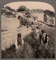 Muren van Augustus, Samaria, ca. 1900