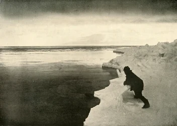 Op de uitkijk naar zeehonden aan de ijsrand, ca. 1908