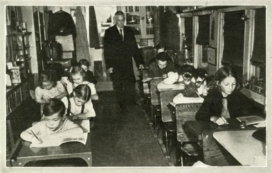 Wanneer de School naar de Kinderen Komt - Reizende scholen bieden een grondig moderne opleiding